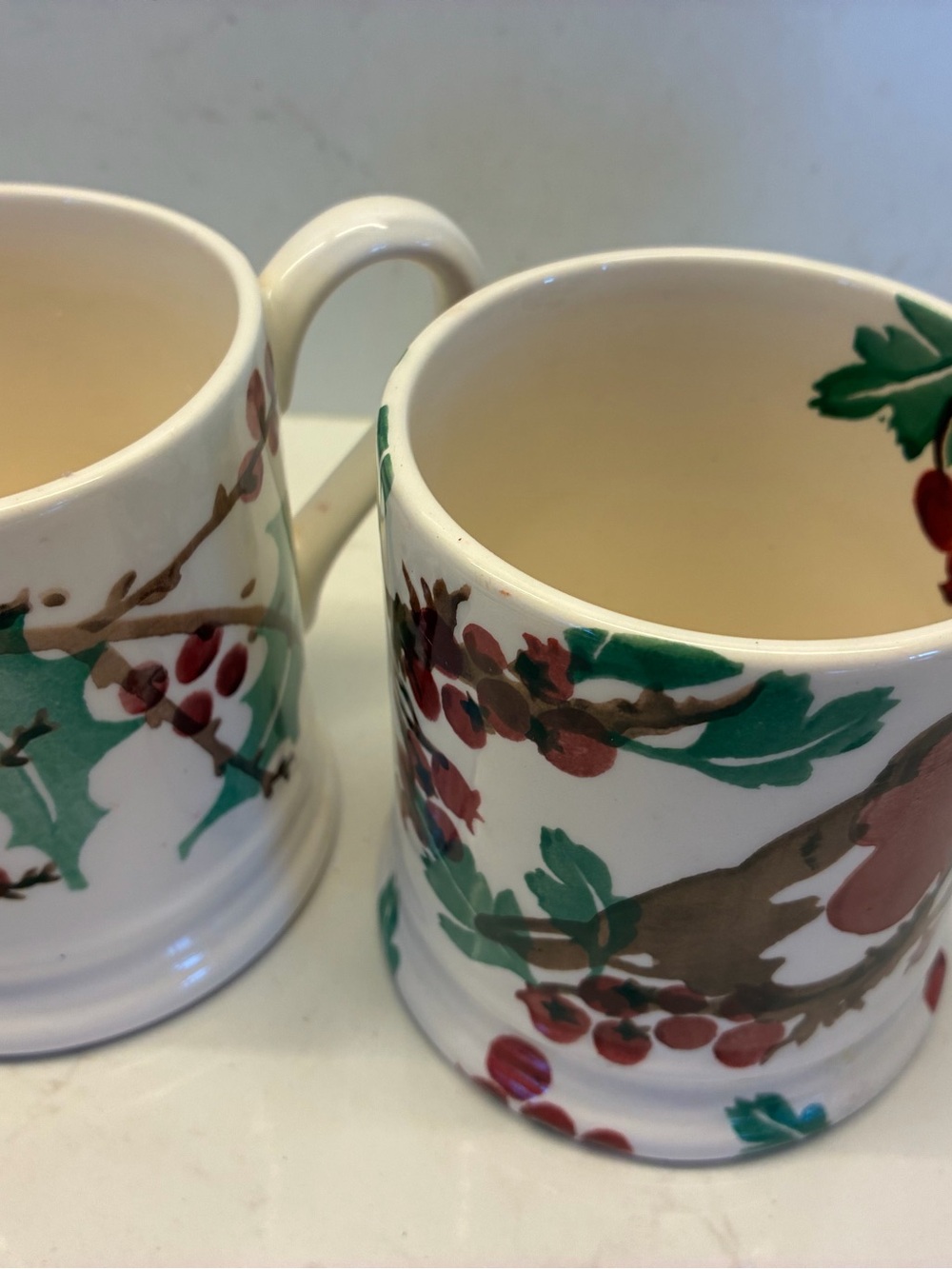 Uk Emma Bridgewater 1/2 Pint ( 8 ounce) Mugs - Red Berry & Brown Bird Design